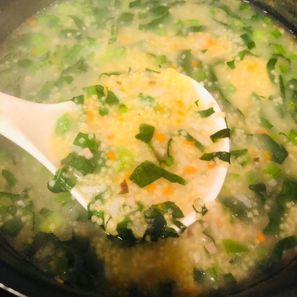 蔬菜粥的做法操作步骤第5步：营养美味的蔬菜粥就好了