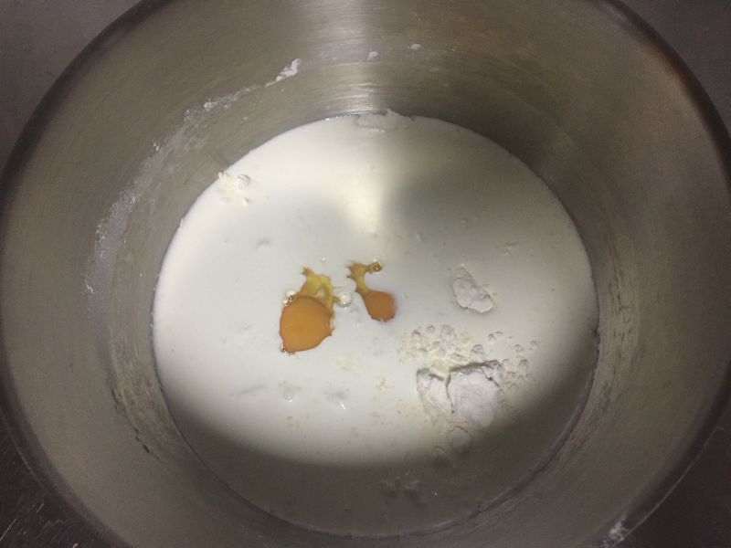 淡奶油华夫饼（发酵版）的做法操作步骤第1步：所有材料揉成光滑面团（不需要出膜）