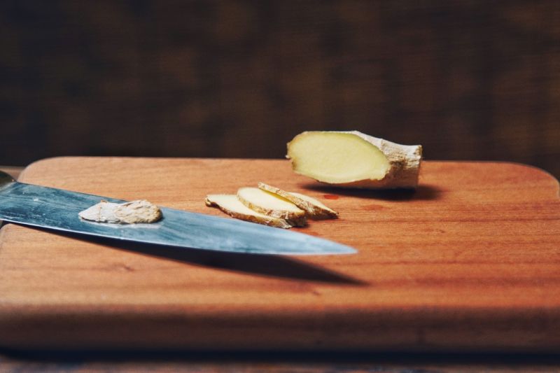 柠檬玫瑰生姜饮的做法操作步骤第4步：生姜切片