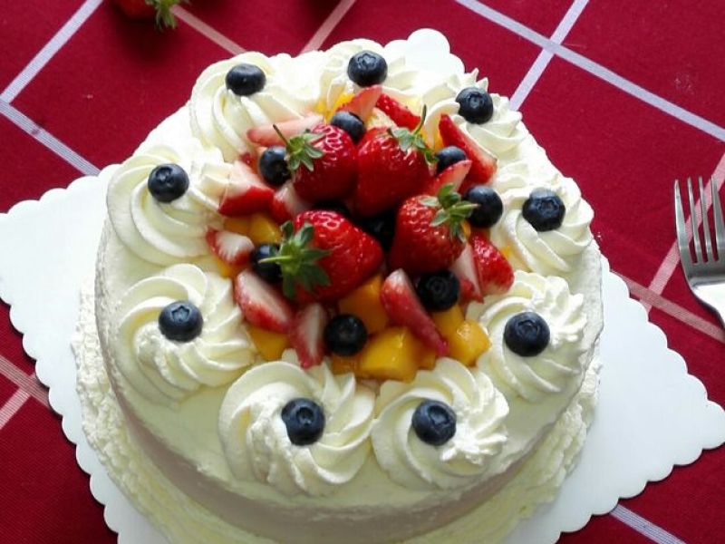 水果奶油裱花蛋糕主图