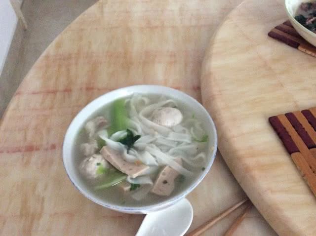 潮州美食文化之功夫茶和各色各样潮味小吃的做法操作步骤第30步：早歺类／粿条汤