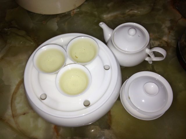 潮州美食文化之功夫茶和各色各样潮味小吃的做法操作步骤第39步：喝茶